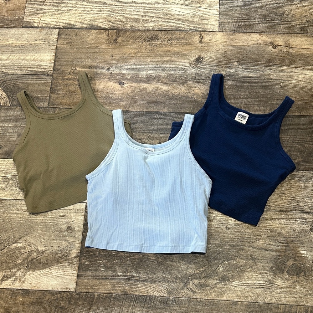 Vs PINK Cropped Tanks
